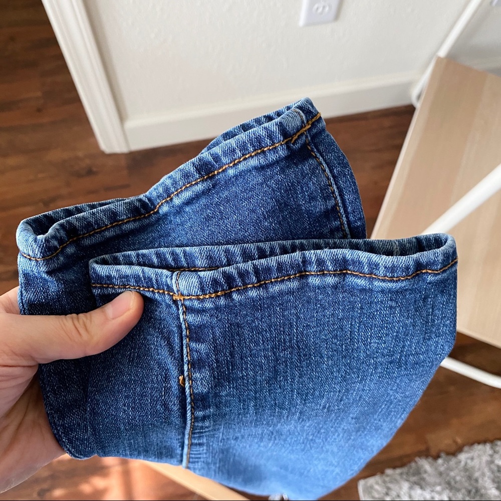 KUT from the Kloth Straight Leg Jeans Medium Wash - Picture 6 of 11